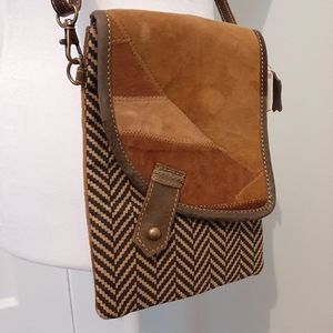 Cross Body Brown Leather Purse Van and Co.